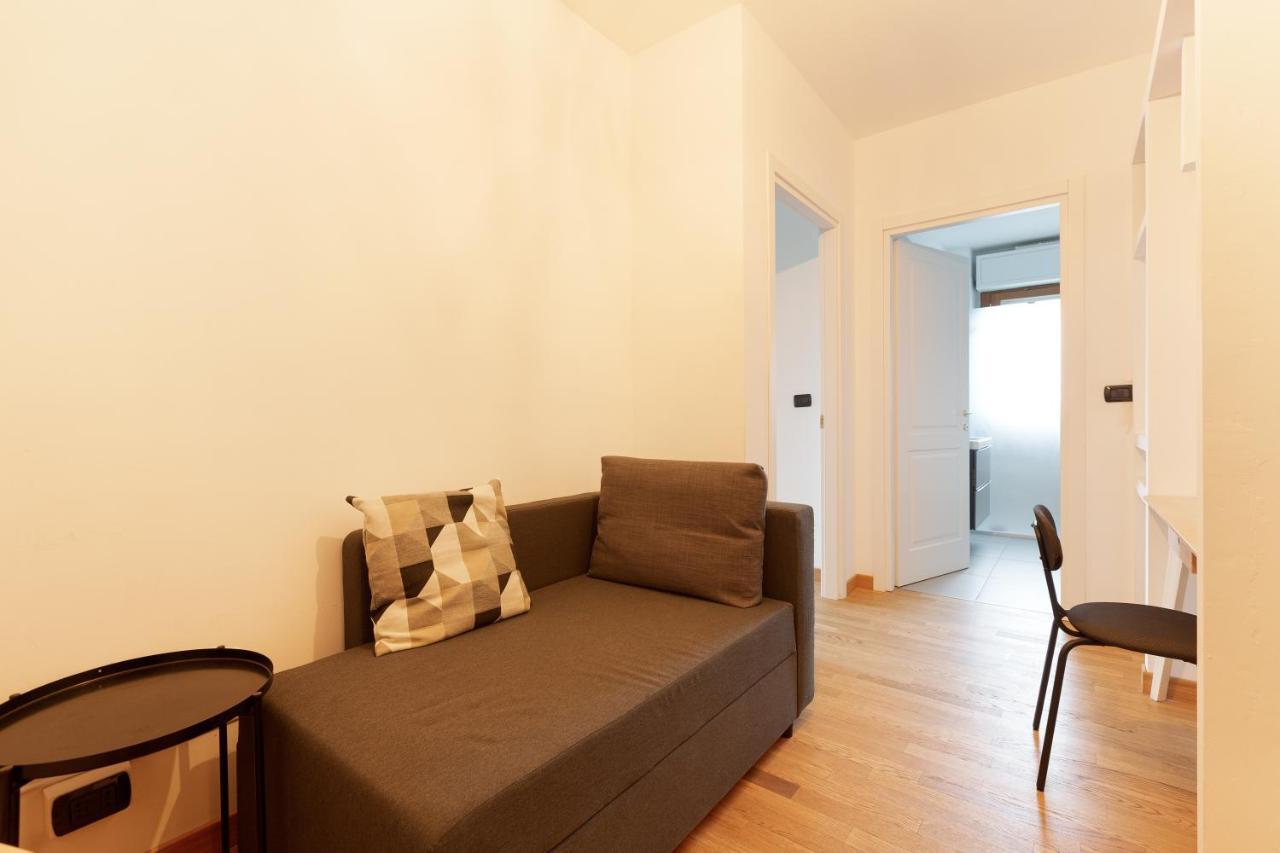 Milan Comfy Apartment X3 - With Balcony מראה חיצוני תמונה