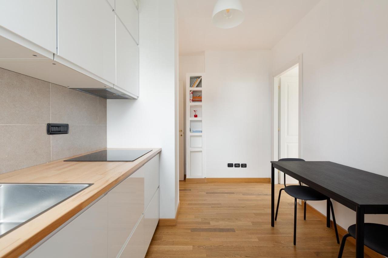 Milan Comfy Apartment X3 - With Balcony מראה חיצוני תמונה