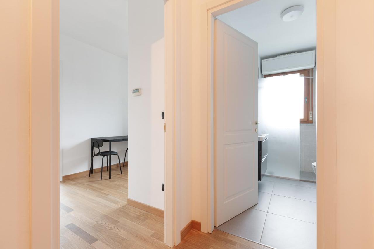 Milan Comfy Apartment X3 - With Balcony מראה חיצוני תמונה